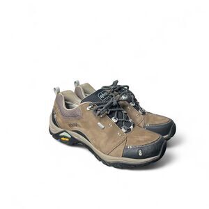 Ahnu Women’s Montara II Hiking Shoes Leather Outdoor Waterproof Vibram Soles